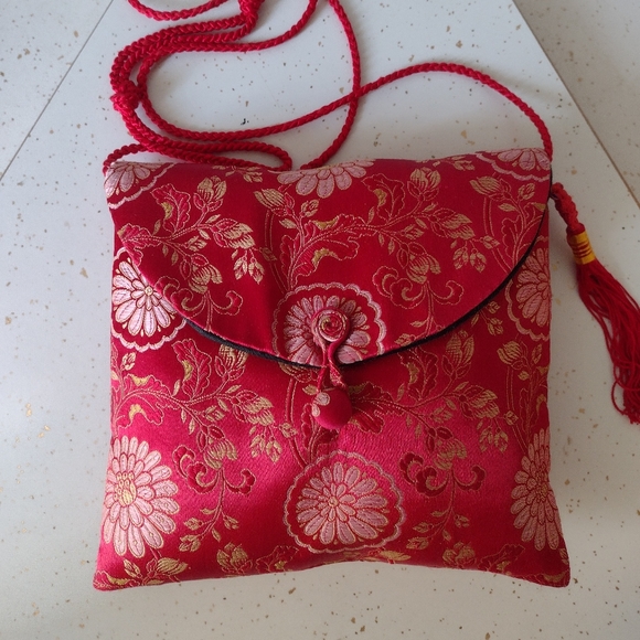 Handbags - Pure Silk Hand Made Cross Body Evening Bag Purse w Matching Necklace & Bangle